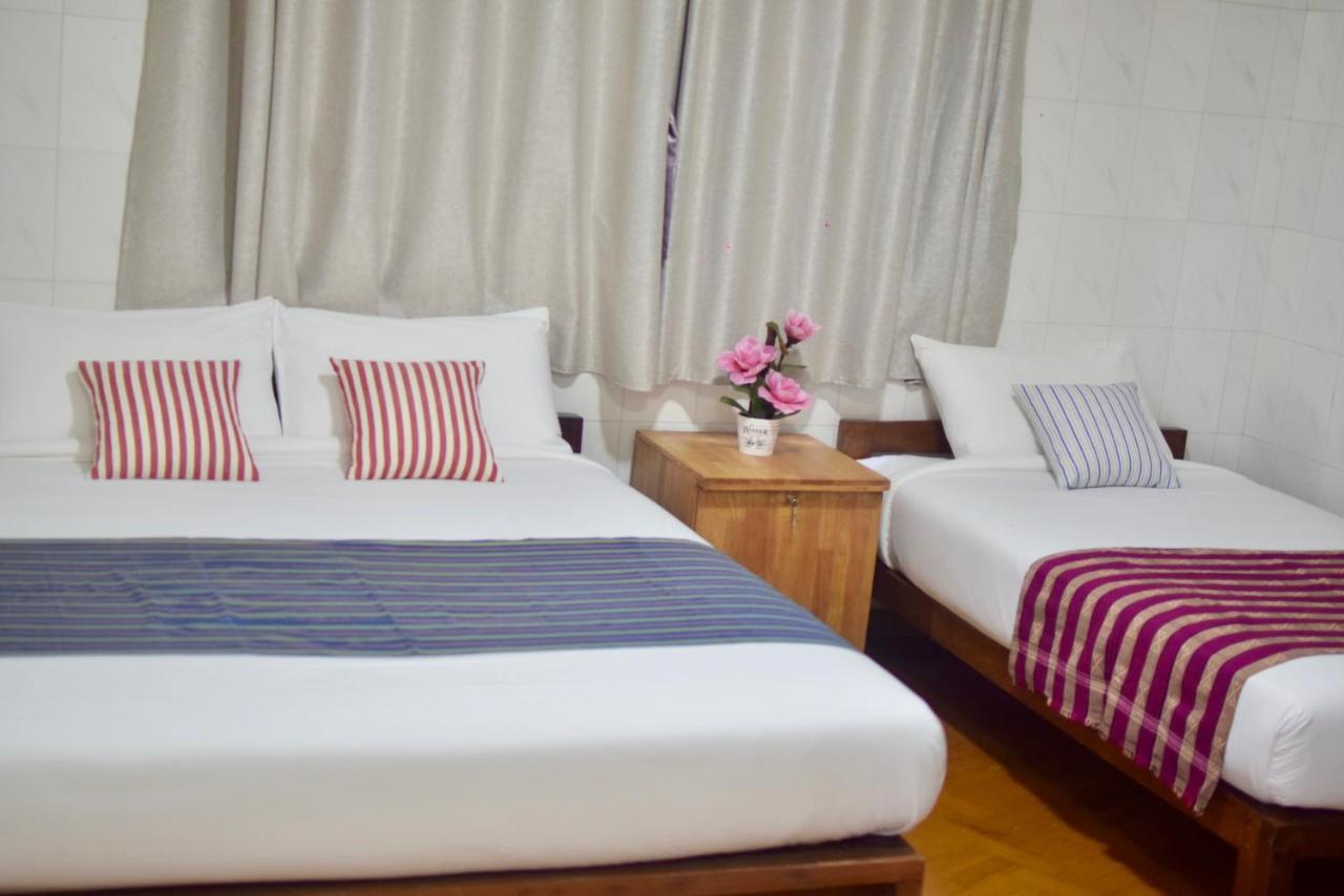 Celia Hostel Mandalay Exteriér fotografie